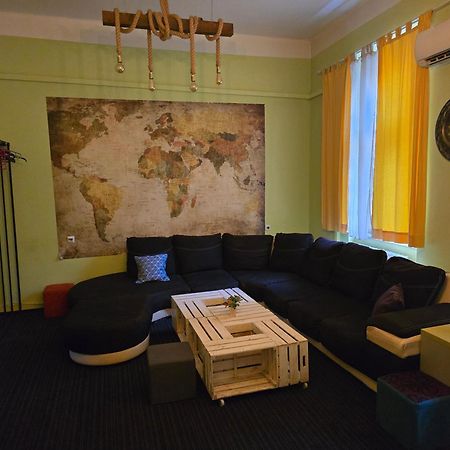 Spacious Tuzlaks Apartments Sarajevo Ferhadija Екстер'єр фото