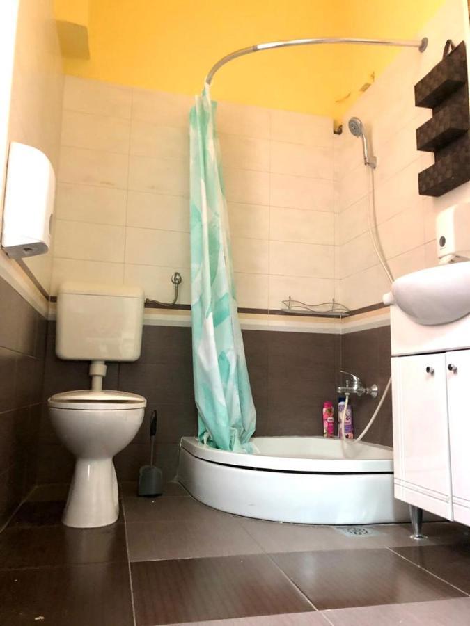 Spacious Tuzlaks Apartments Sarajevo Ferhadija Екстер'єр фото
